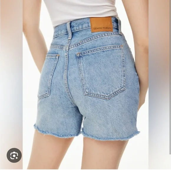 Aritzia High Rise Shorts - Picture 4 of 4